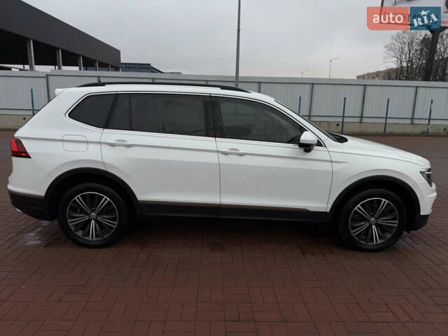 Білий Фольксваген Тігуан, об'ємом двигуна 1.98 л та пробігом 163 тис. км за 17500 $, фото 52 на Automoto.ua