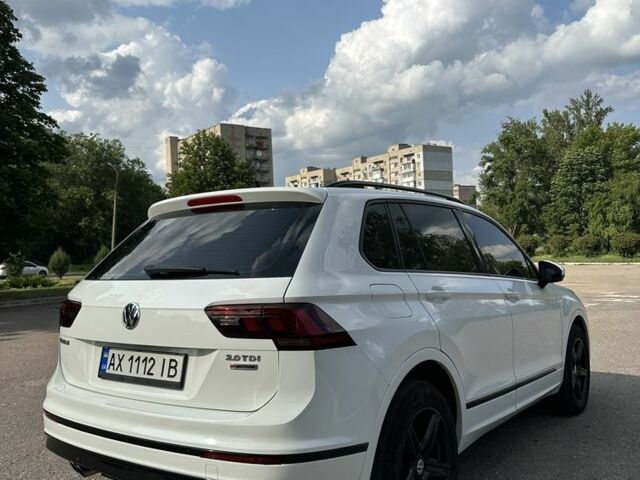 Білий Фольксваген Тігуан, об'ємом двигуна 2 л та пробігом 270 тис. км за 21500 $, фото 1 на Automoto.ua