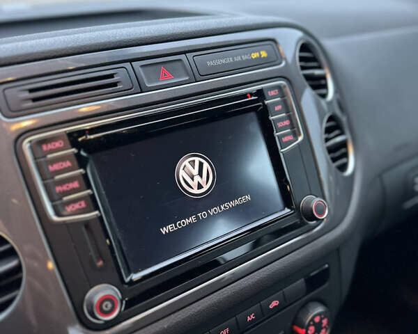 Белый Фольксваген Тигуан, объемом двигателя 1.98 л и пробегом 197 тыс. км за 11900 $, фото 13 на Automoto.ua