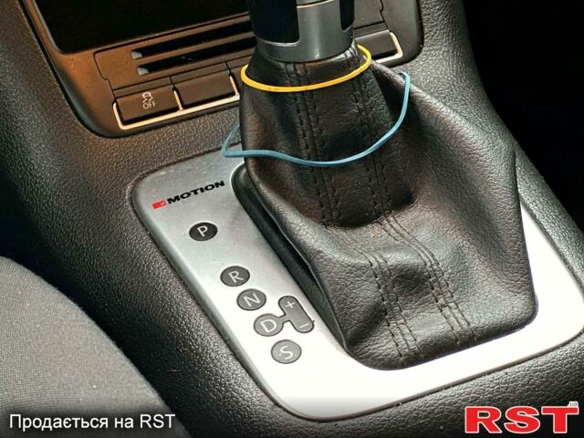 Белый Фольксваген Тигуан, объемом двигателя 2 л и пробегом 174 тыс. км за 15000 $, фото 6 на Automoto.ua