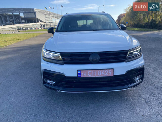Белый Фольксваген Тигуан, объемом двигателя 2 л и пробегом 166 тыс. км за 14700 $, фото 46 на Automoto.ua
