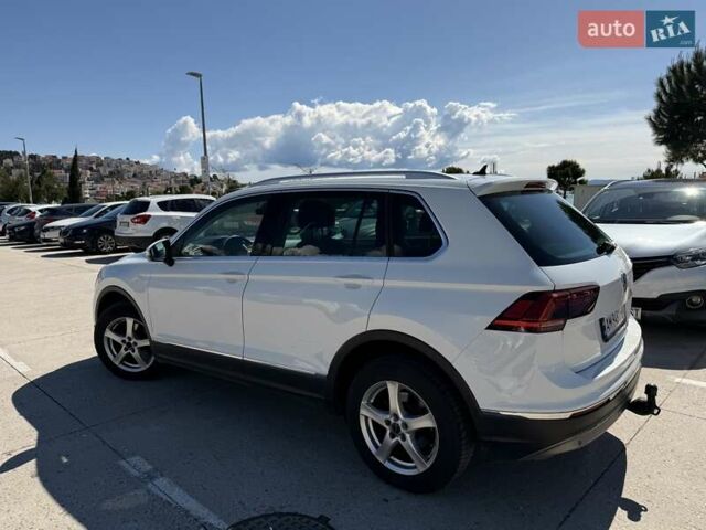 Белый Фольксваген Тигуан, объемом двигателя 1.97 л и пробегом 280 тыс. км за 23000 $, фото 5 на Automoto.ua