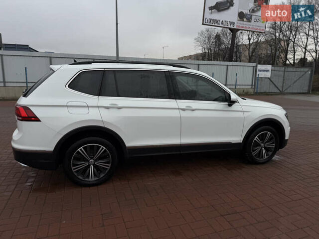 Білий Фольксваген Тігуан, об'ємом двигуна 1.98 л та пробігом 163 тис. км за 17500 $, фото 49 на Automoto.ua