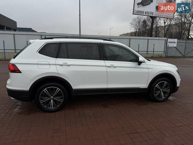 Білий Фольксваген Тігуан, об'ємом двигуна 1.98 л та пробігом 163 тис. км за 17500 $, фото 50 на Automoto.ua