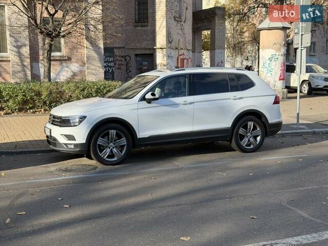 Білий Фольксваген Тігуан, об'ємом двигуна 1.98 л та пробігом 148 тис. км за 24000 $, фото 14 на Automoto.ua