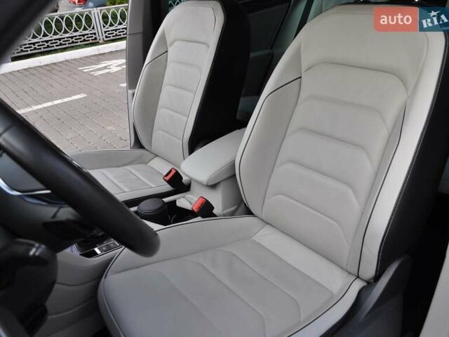 Белый Фольксваген Тигуан, объемом двигателя 1.98 л и пробегом 54 тыс. км за 27700 $, фото 28 на Automoto.ua