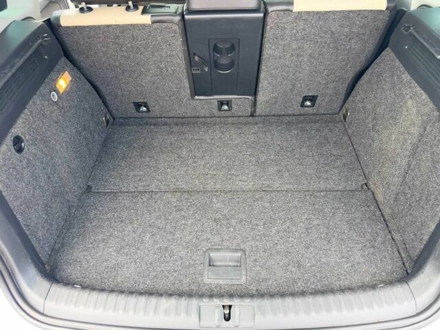 Білий Фольксваген Тігуан, об'ємом двигуна 2 л та пробігом 55 тис. км за 3200 $, фото 13 на Automoto.ua