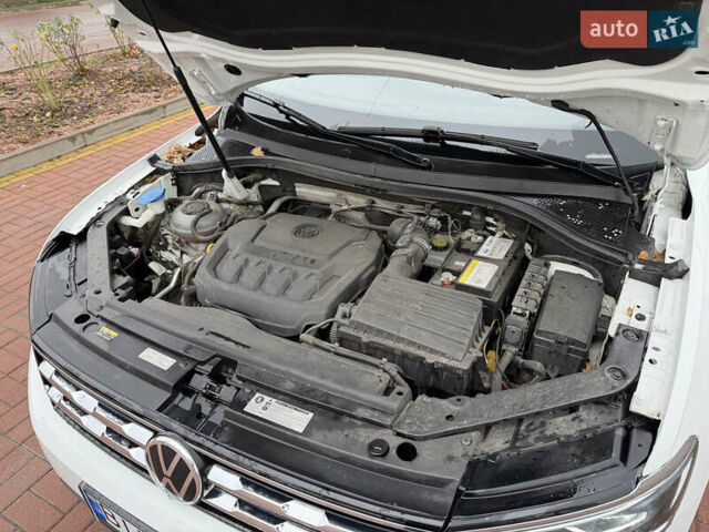 Білий Фольксваген Тігуан, об'ємом двигуна 1.98 л та пробігом 163 тис. км за 17500 $, фото 95 на Automoto.ua