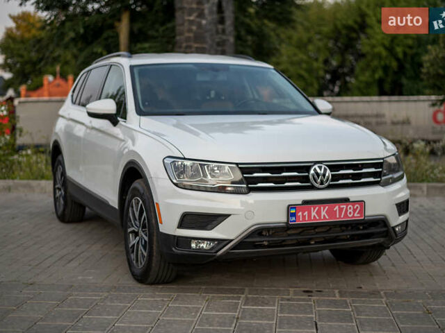 Білий Фольксваген Тігуан, об'ємом двигуна 2 л та пробігом 169 тис. км за 20900 $, фото 4 на Automoto.ua