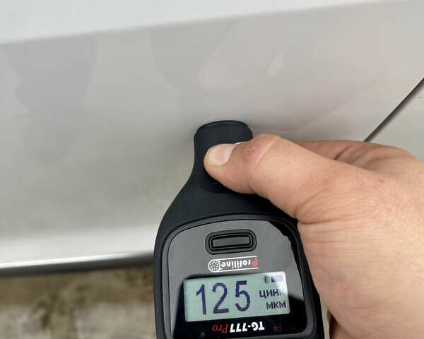 Белый Фольксваген Тигуан, объемом двигателя 2 л и пробегом 210 тыс. км за 23999 $, фото 82 на Automoto.ua