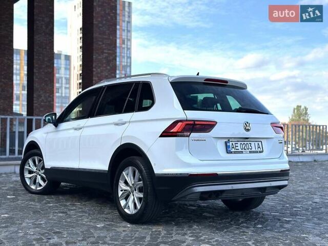 Фольксваген Тигуан 2017 в Днепре (Днепропетровске) на Automoto.ua Белый Фольксваген Тигуан, объемом двигателя 1.98 л и пробегом 88 тыс. км за 24900 $, фото 30 на Automoto.ua