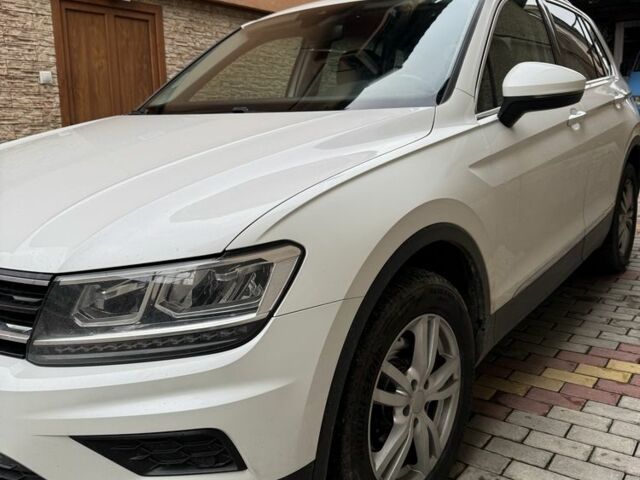 Білий Фольксваген Тігуан, об'ємом двигуна 0 л та пробігом 3 тис. км за 23000 $, фото 3 на Automoto.ua
