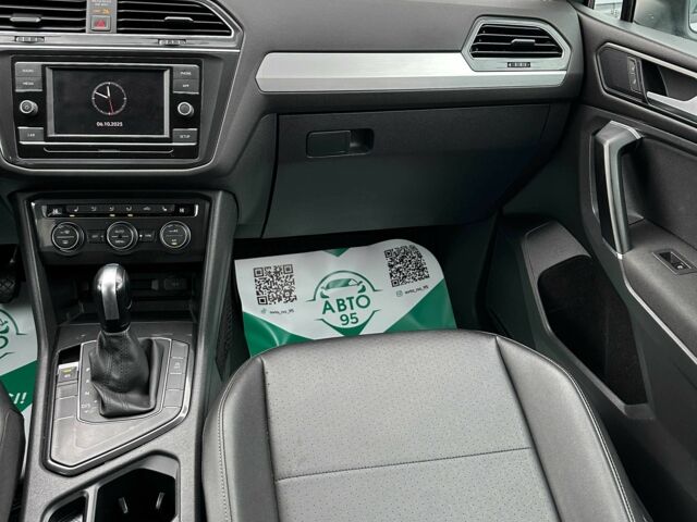 Белый Фольксваген Тигуан, объемом двигателя 2 л и пробегом 99 тыс. км за 18450 $, фото 5 на Automoto.ua