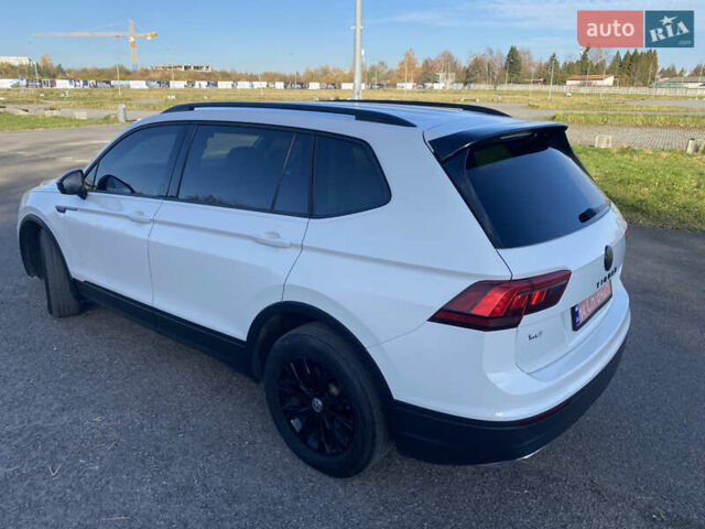Белый Фольксваген Тигуан, объемом двигателя 2 л и пробегом 166 тыс. км за 14700 $, фото 16 на Automoto.ua