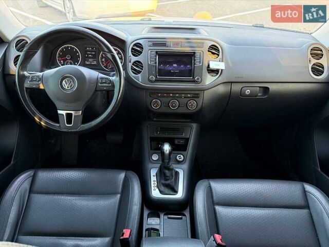 Білий Фольксваген Тігуан, об'ємом двигуна 1.98 л та пробігом 145 тис. км за 13500 $, фото 9 на Automoto.ua
