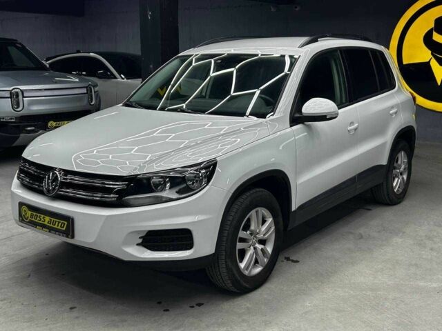 Білий Фольксваген Тігуан, об'ємом двигуна 2 л та пробігом 166 тис. км за 14200 $, фото 2 на Automoto.ua