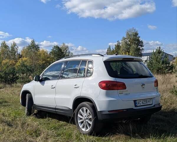 Белый Фольксваген Тигуан, объемом двигателя 1.98 л и пробегом 50 тыс. км за 13999 $, фото 1 на Automoto.ua