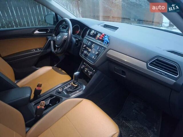 Белый Фольксваген Тигуан, объемом двигателя 1.98 л и пробегом 206 тыс. км за 16500 $, фото 5 на Automoto.ua