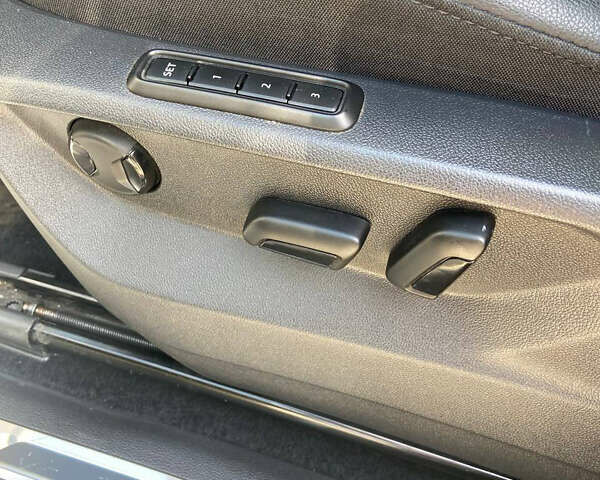 Белый Фольксваген Тигуан, объемом двигателя 1.97 л и пробегом 182 тыс. км за 26200 $, фото 17 на Automoto.ua