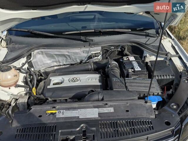 Белый Фольксваген Тигуан, объемом двигателя 1.98 л и пробегом 50 тыс. км за 13999 $, фото 28 на Automoto.ua