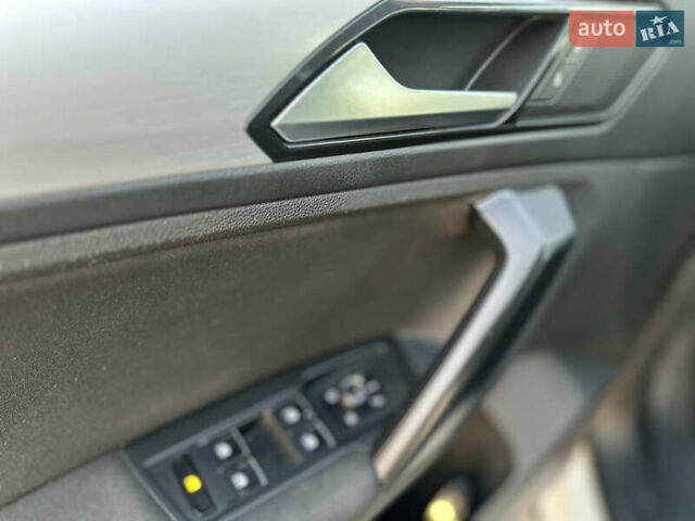 Белый Фольксваген Тигуан, объемом двигателя 1.97 л и пробегом 258 тыс. км за 23300 $, фото 26 на Automoto.ua