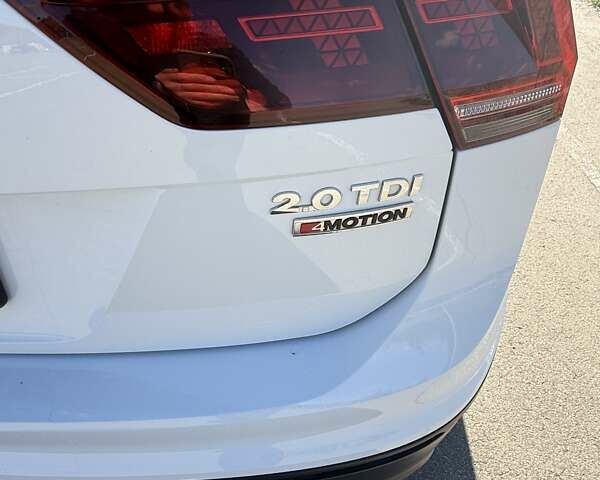 Білий Фольксваген Тігуан, об'ємом двигуна 2.01 л та пробігом 71 тис. км за 26000 $, фото 12 на Automoto.ua