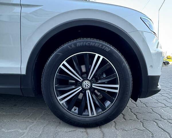 Білий Фольксваген Тігуан, об'ємом двигуна 1.98 л та пробігом 156 тис. км за 26500 $, фото 44 на Automoto.ua