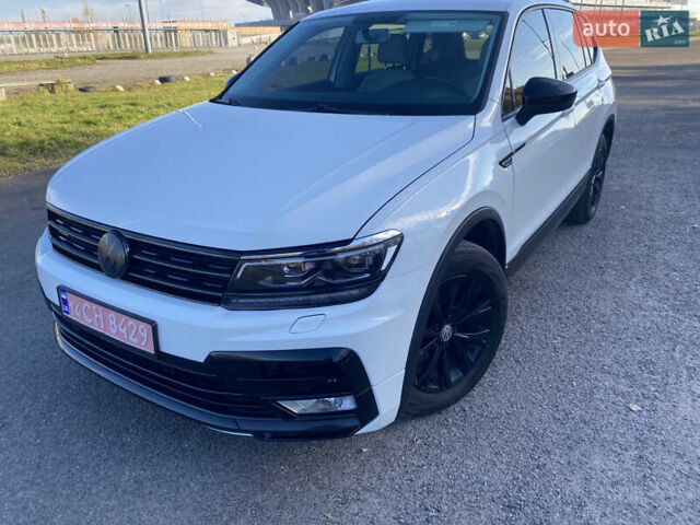 Белый Фольксваген Тигуан, объемом двигателя 2 л и пробегом 166 тыс. км за 14700 $, фото 8 на Automoto.ua