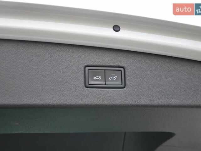 Белый Фольксваген Тигуан, объемом двигателя 1.98 л и пробегом 54 тыс. км за 27700 $, фото 7 на Automoto.ua