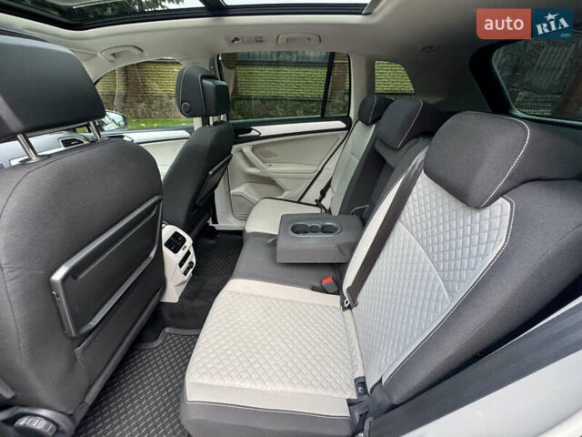 Белый Фольксваген Тигуан, объемом двигателя 1.98 л и пробегом 200 тыс. км за 21950 $, фото 22 на Automoto.ua