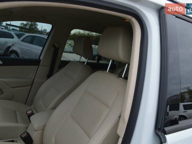 Белый Фольксваген Тигуан, объемом двигателя 1.98 л и пробегом 82 тыс. км за 15600 $, фото 7 на Automoto.ua