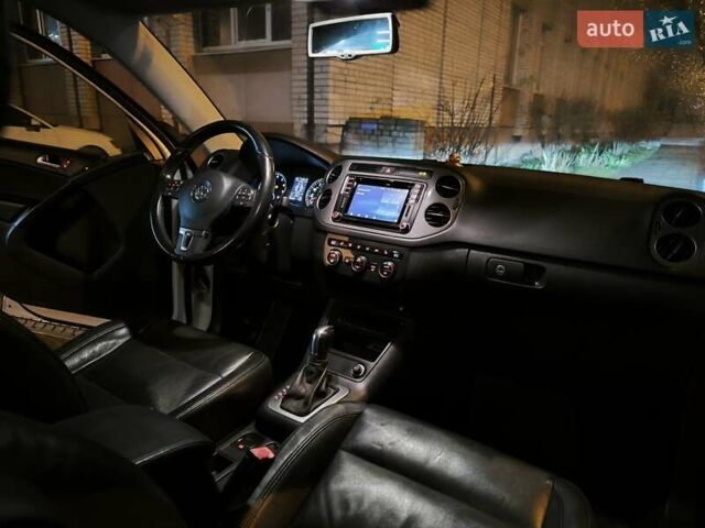 Белый Фольксваген Тигуан, объемом двигателя 1.98 л и пробегом 145 тыс. км за 14200 $, фото 76 на Automoto.ua