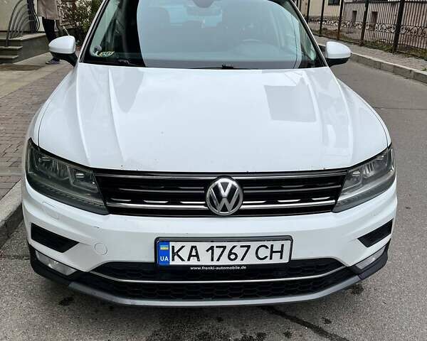Белый Фольксваген Тигуан, объемом двигателя 1.97 л и пробегом 355 тыс. км за 19000 $, фото 1 на Automoto.ua