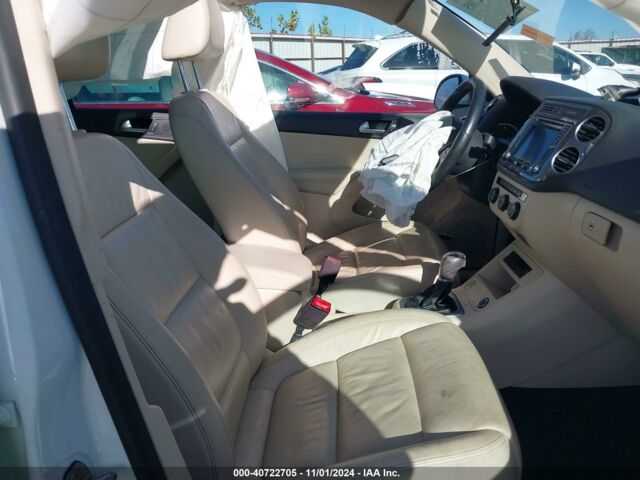 Білий Фольксваген Тігуан, об'ємом двигуна 2 л та пробігом 152 тис. км за 7600 $, фото 6 на Automoto.ua