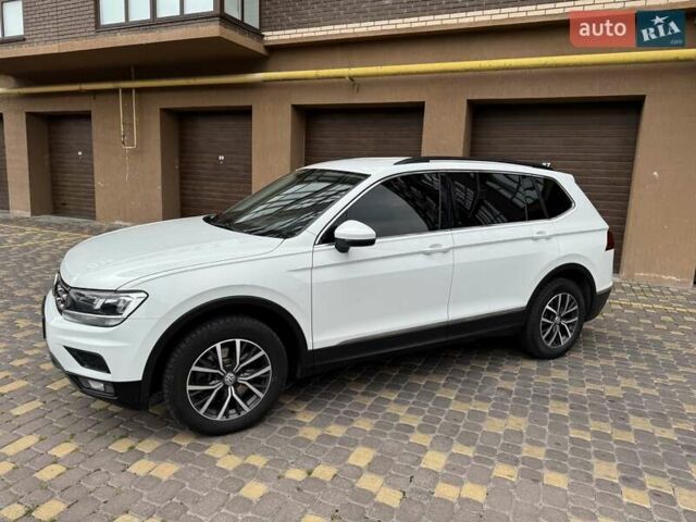 Білий Фольксваген Тігуан, об'ємом двигуна 1.98 л та пробігом 163 тис. км за 17799 $, фото 4 на Automoto.ua