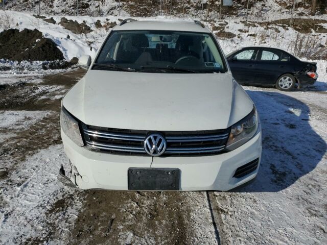 Білий Фольксваген Тігуан, об'ємом двигуна 2 л та пробігом 117 тис. км за 8400 $, фото 1 на Automoto.ua