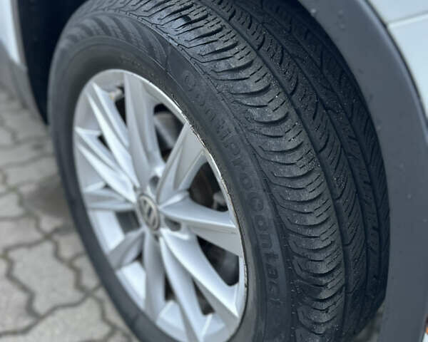 Белый Фольксваген Тигуан, объемом двигателя 1.98 л и пробегом 197 тыс. км за 11900 $, фото 8 на Automoto.ua