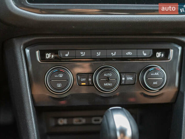 Білий Фольксваген Тігуан, об'ємом двигуна 2 л та пробігом 169 тис. км за 20900 $, фото 29 на Automoto.ua