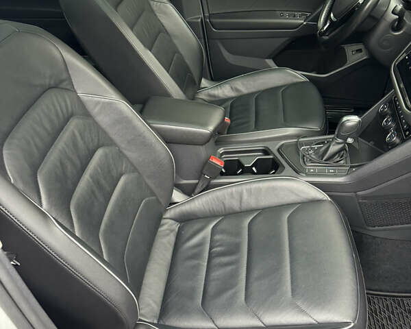 Білий Фольксваген Тігуан, об'ємом двигуна 1.98 л та пробігом 104 тис. км за 25600 $, фото 13 на Automoto.ua