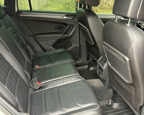 Белый Фольксваген Тигуан, объемом двигателя 1.97 л и пробегом 167 тыс. км за 28000 $, фото 16 на Automoto.ua