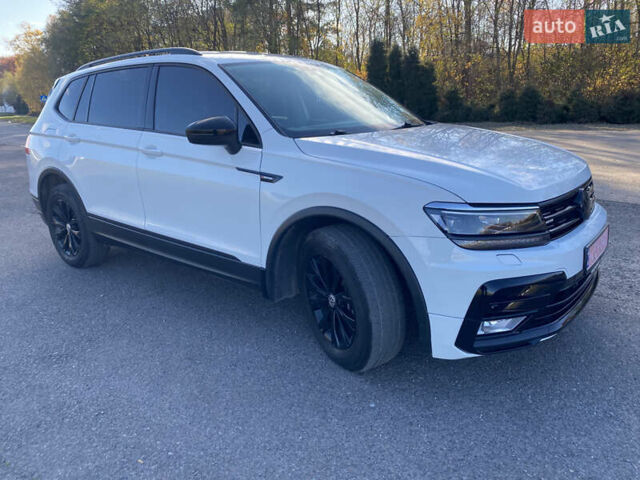 Белый Фольксваген Тигуан, объемом двигателя 2 л и пробегом 166 тыс. км за 14700 $, фото 27 на Automoto.ua