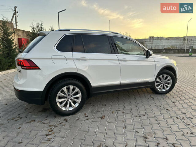 Белый Фольксваген Тигуан, объемом двигателя 1.97 л и пробегом 258 тыс. км за 23300 $, фото 13 на Automoto.ua