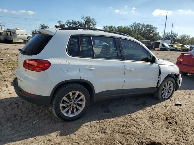 Білий Фольксваген Тігуан, об'ємом двигуна 2 л та пробігом 134 тис. км за 10999 $, фото 5 на Automoto.ua