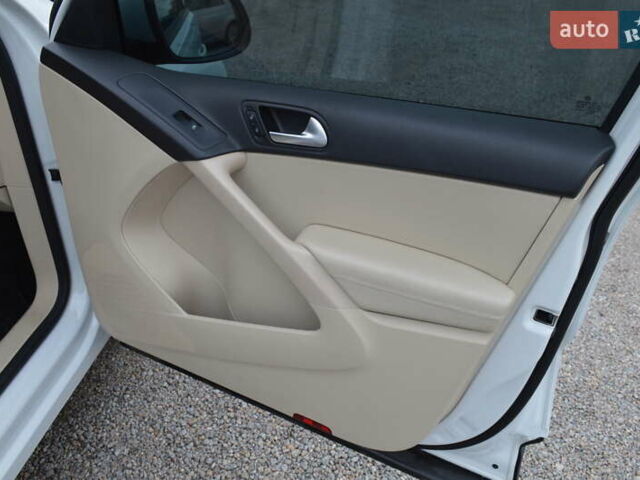 Белый Фольксваген Тигуан, объемом двигателя 1.98 л и пробегом 82 тыс. км за 15600 $, фото 16 на Automoto.ua