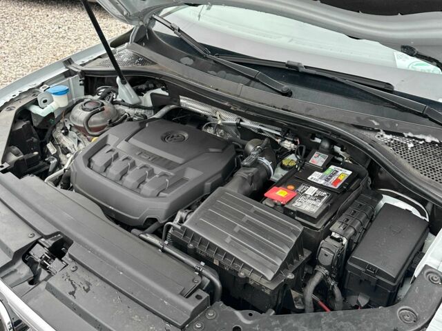 Белый Фольксваген Тигуан, объемом двигателя 2 л и пробегом 99 тыс. км за 18450 $, фото 16 на Automoto.ua