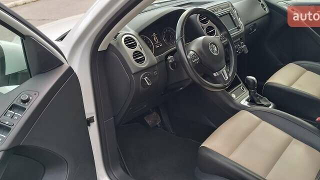Белый Фольксваген Тигуан, объемом двигателя 2 л и пробегом 228 тыс. км за 13850 $, фото 31 на Automoto.ua