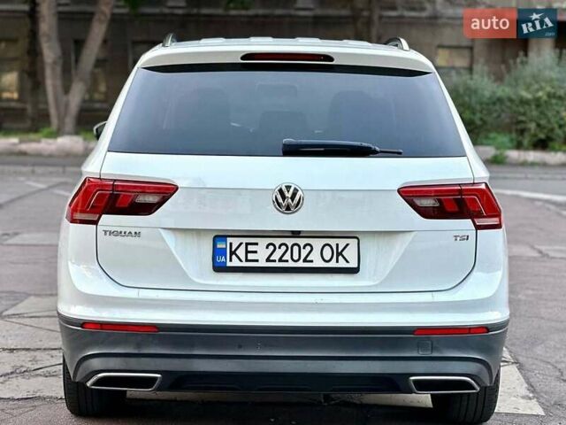 Белый Фольксваген Тигуан, объемом двигателя 1.98 л и пробегом 121 тыс. км за 21300 $, фото 4 на Automoto.ua