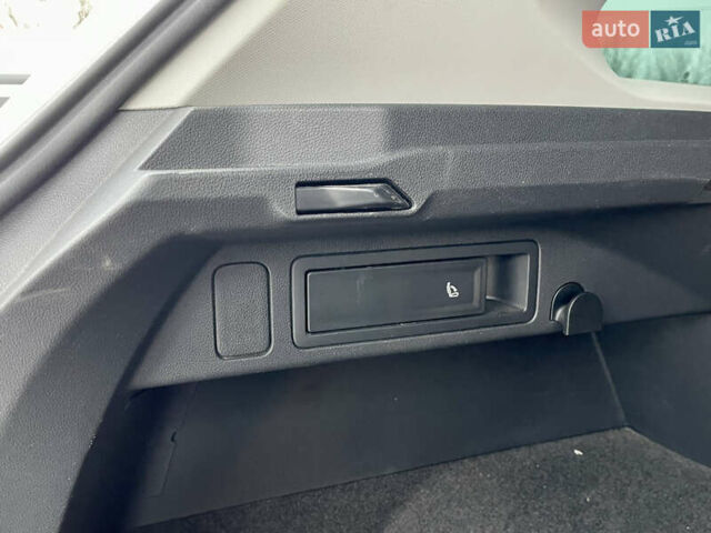 Белый Фольксваген Тигуан, объемом двигателя 2 л и пробегом 210 тыс. км за 23999 $, фото 54 на Automoto.ua