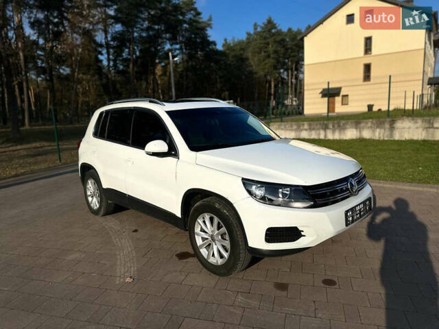 Белый Фольксваген Тигуан, объемом двигателя 2 л и пробегом 190 тыс. км за 11999 $, фото 4 на Automoto.ua