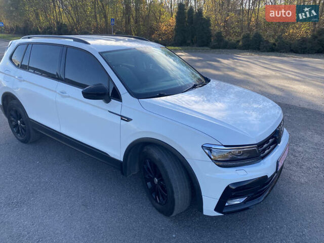 Белый Фольксваген Тигуан, объемом двигателя 2 л и пробегом 166 тыс. км за 14700 $, фото 28 на Automoto.ua